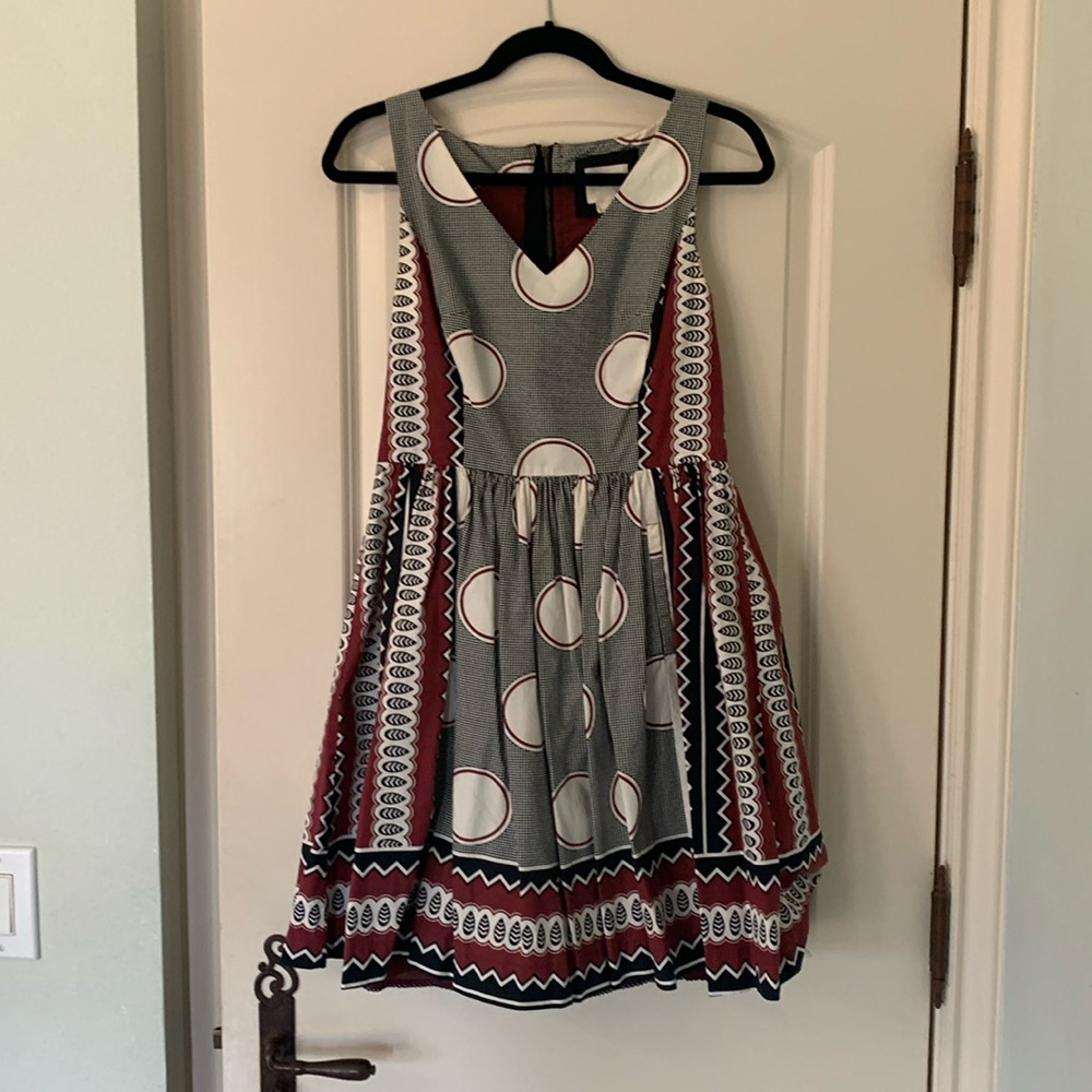 Summer or fall dress lined with pockets